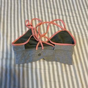 Lululemon size 4 Grey/pink bra